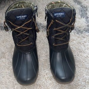 Black sperry duck boots